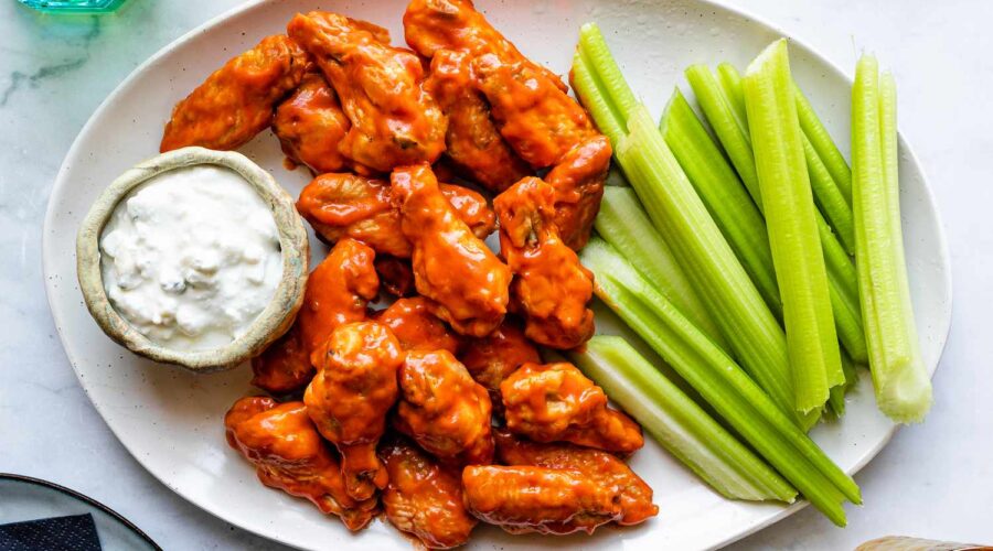 basic-buffalo-hot-wings-recipe-100937-hero-01-611327a035df408fa3771fe8970d8521